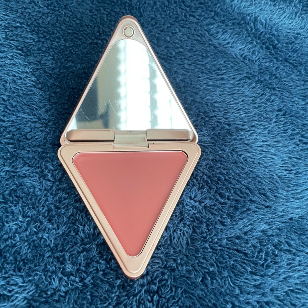 lys Beauty Cream Blush in Confident